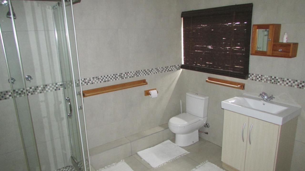 Pinewoods Rest * Somerset West