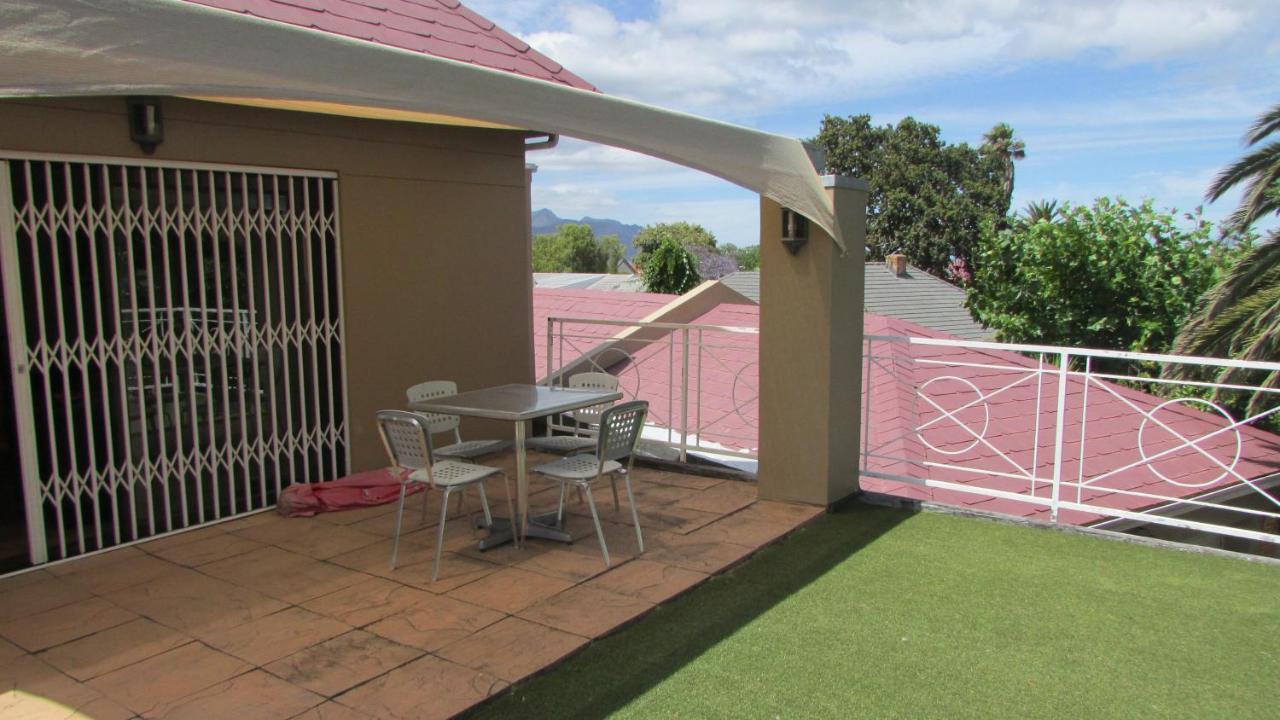 Pinewoods Rest * Somerset West